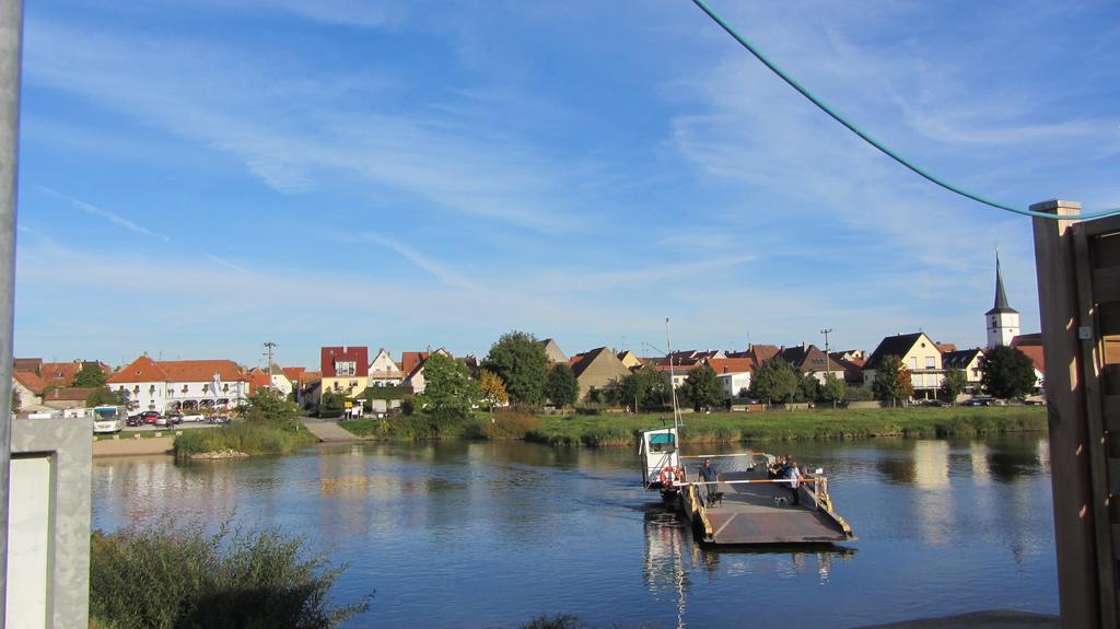 Pension Am Weinberg Bed & Breakfast Mainstockheim Экстерьер фото