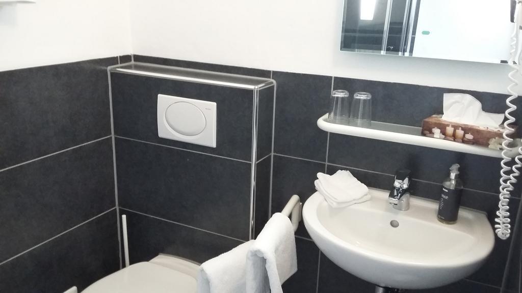 Pension Am Weinberg Bed & Breakfast Mainstockheim Экстерьер фото